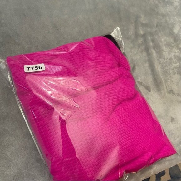 New! Victoria’s Secret 100% cashmere Bali orchid shorts sweater set 27756 - Picture 13 of 13